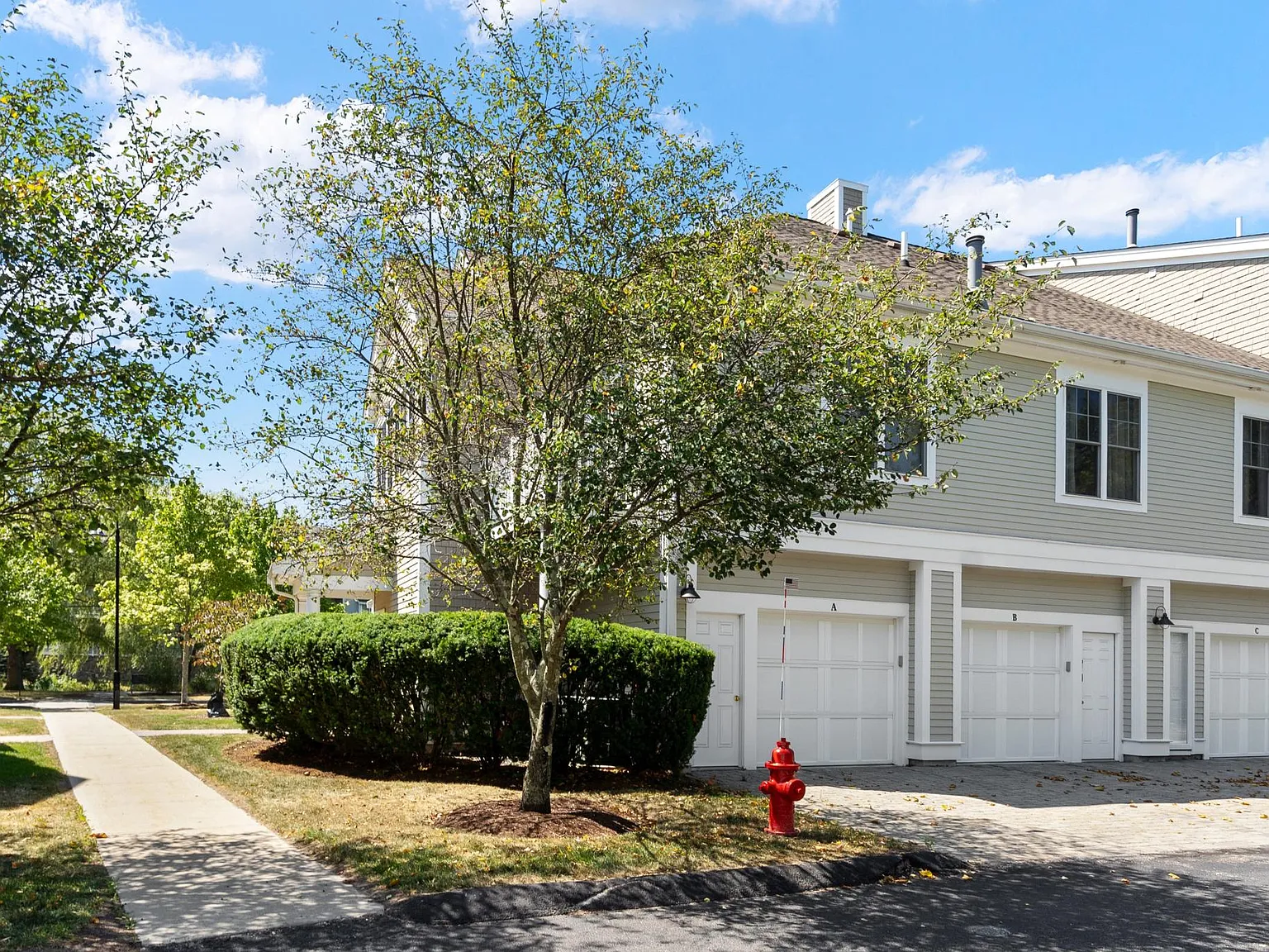 50 Seven Springs Ln — Photo 3