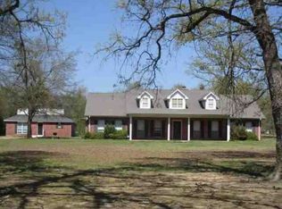 215 County Road 42550, Paris, TX 75462