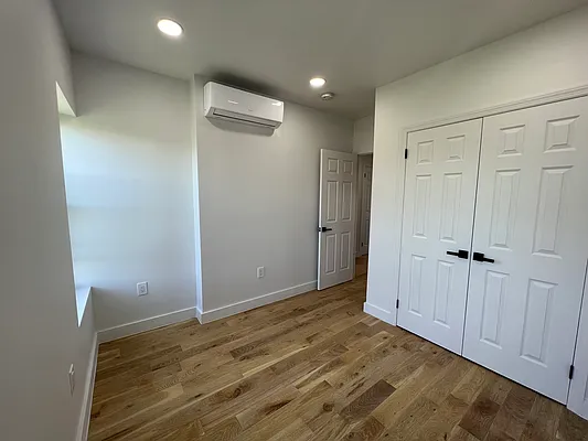 Rented by Compass | media 11