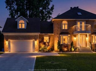 233 Old Tecumseh Rd, Lakeshore, ON N8N 3S9