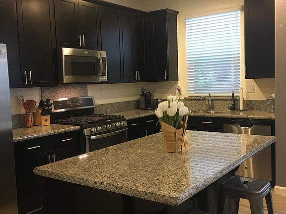 Upgraded kitchen: Gas Oven, Granite Counter Tops and Espress