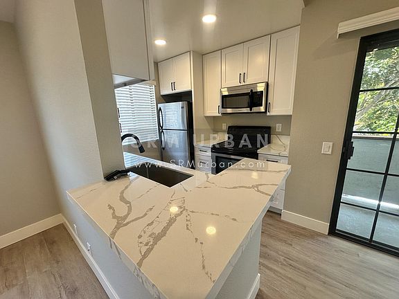5th image of 4660 Mississippi St APT 4