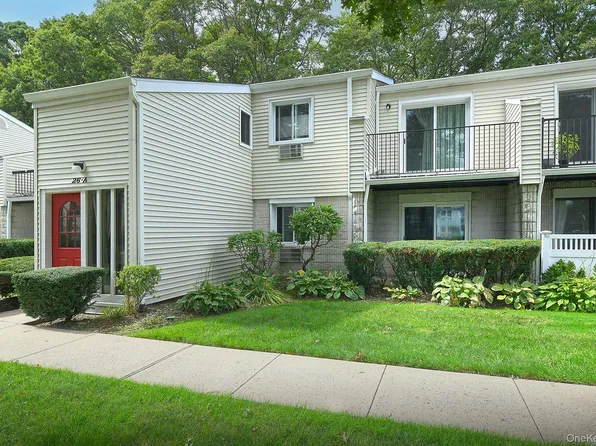 26 Richmond Boulevard #2A, Ronkonkoma, NY 11779