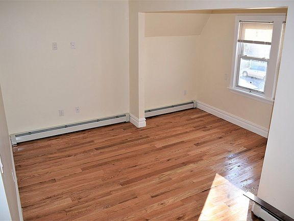 3rd image of 17827 120th Ave