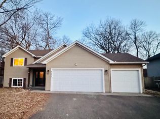 9597 Mill Trail Ln, Monticello, MN 55362