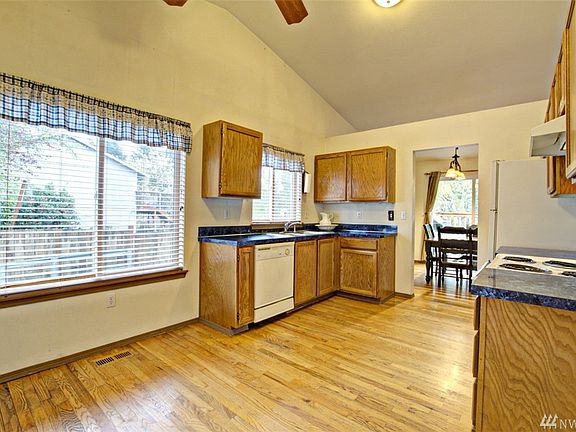 5th image of 9215 212th Street Ct E