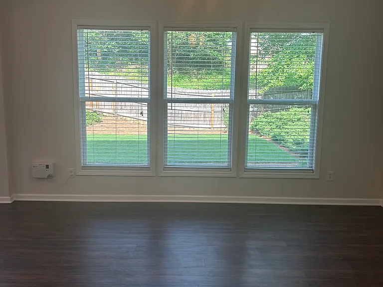 5670 Sterling Ct — Photo 3