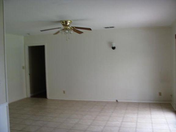 5th image of 917 S Mahon Ave