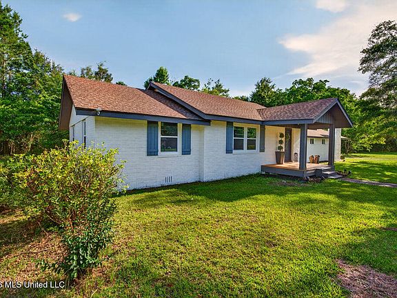 4th image of 901 De La Pointe Dr