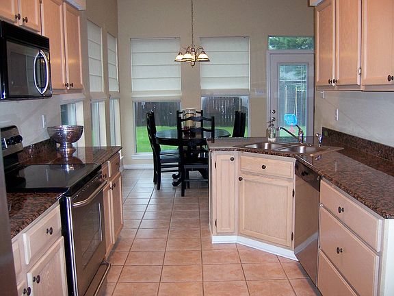 4th image of 742 Penwood Dr