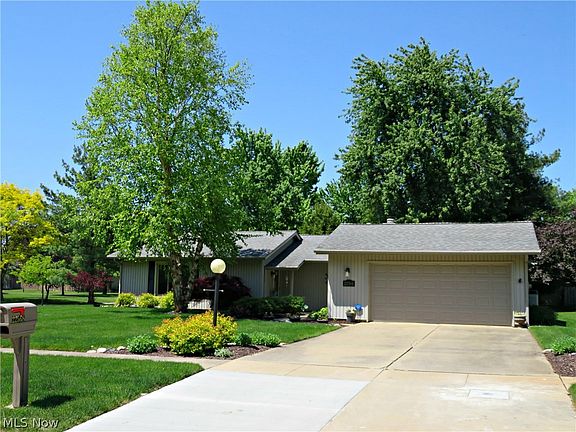 2nd image of 22568 Creek Bend Ct