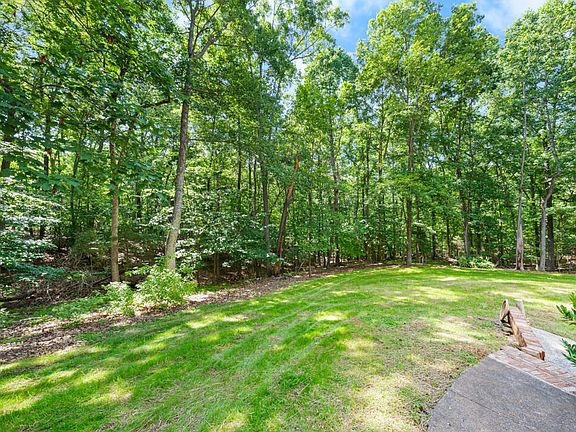 5th image of 5822 Country Lane Dr