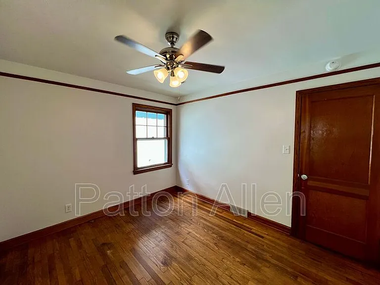 29 Evergreen Ave — Photo 15