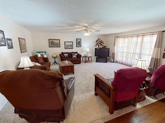 3rd image of 5394 Bayshore Dr