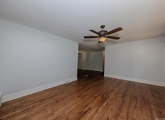 4th image of 7012 Lakeside Dr