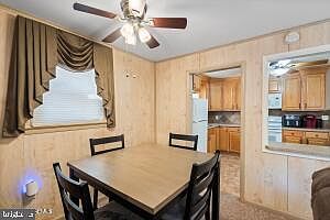 5th image of 210 Pardee Blvd