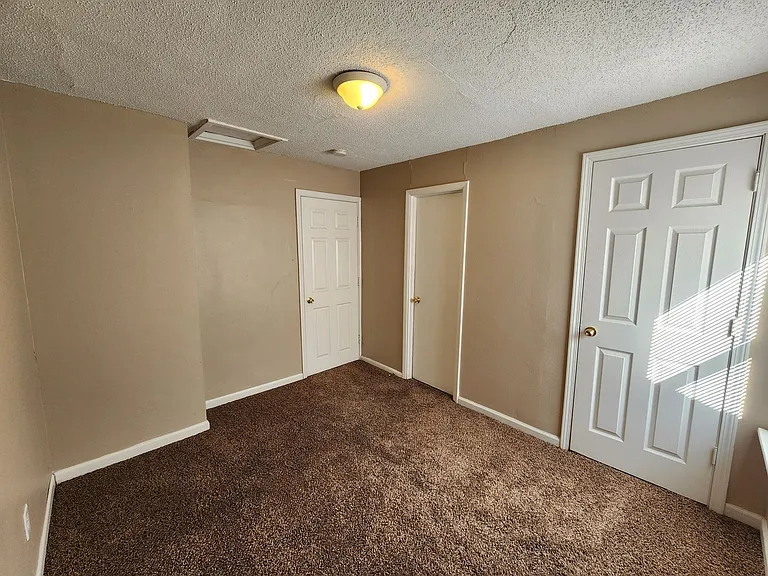 1308 Emma Ave — Photo 11