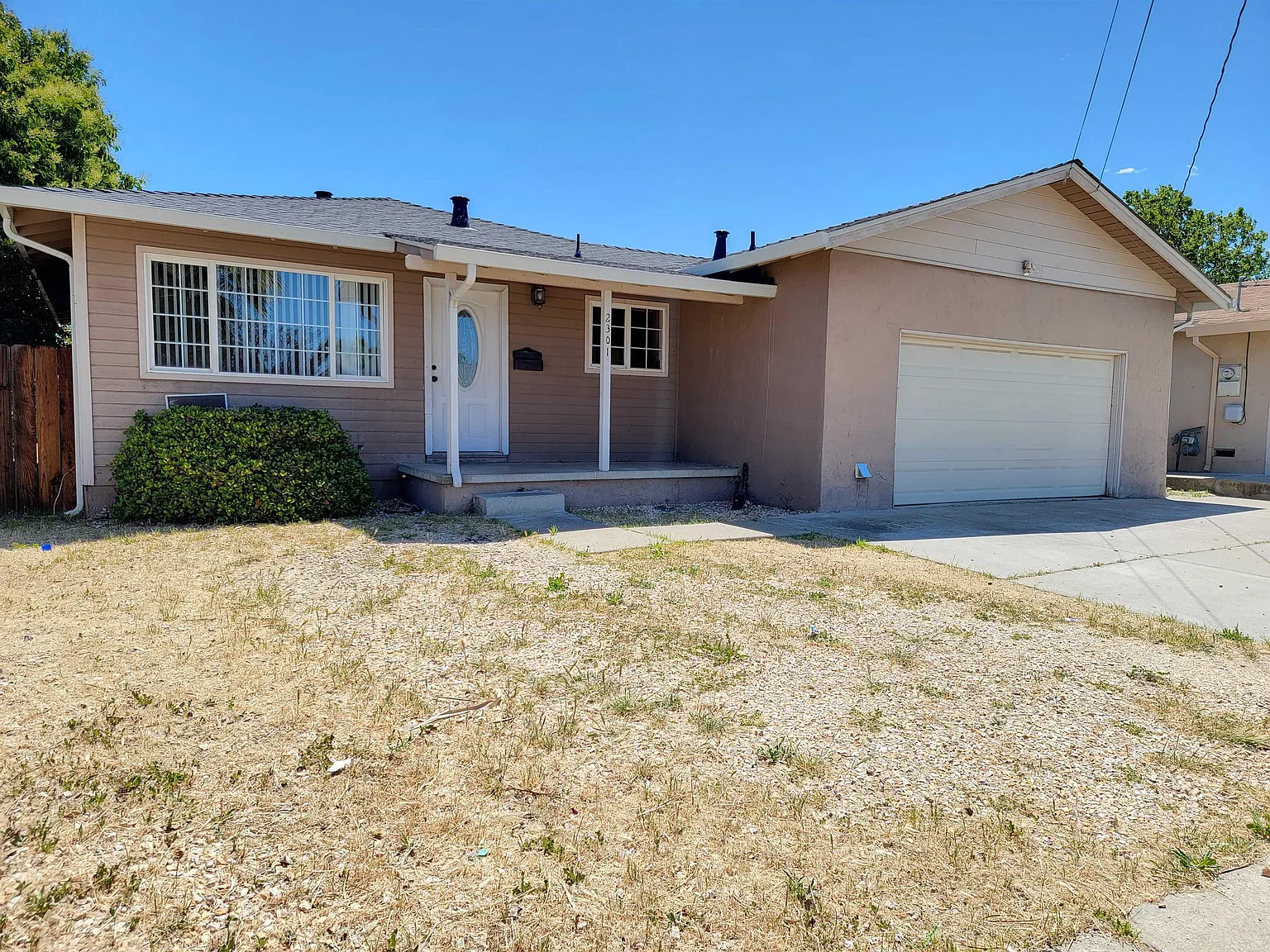 2301 Field St photo 1