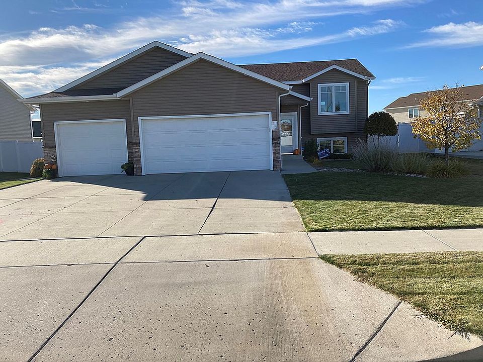 323 Freiburg Ln Bismarck Nd 58504 Zillow