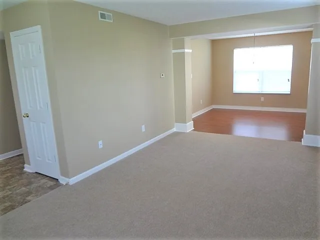 9576 Frontier St — Photo 3