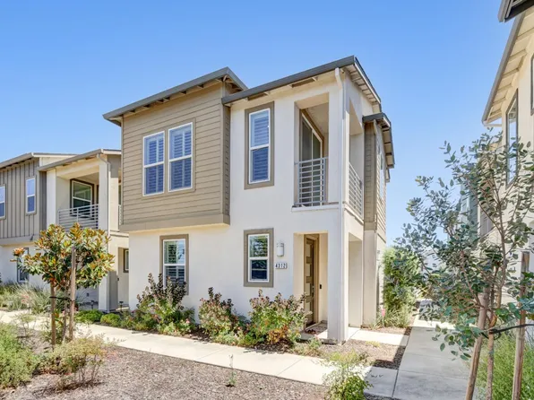 4312 Ocean Ln, Elk Grove, CA 95757