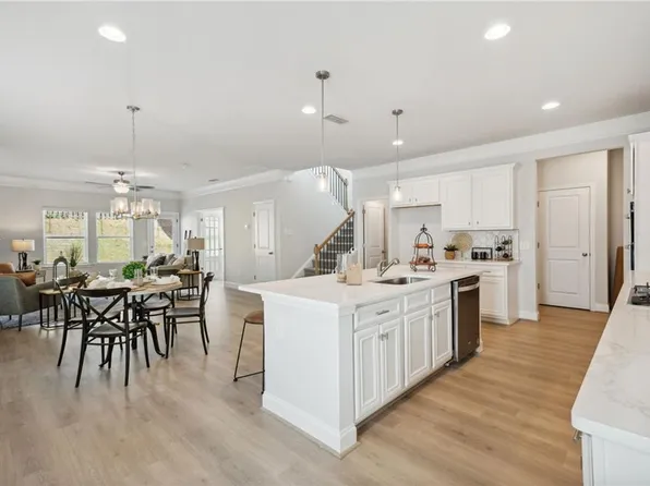 87 Maple Trl, Dawsonville, GA 30534