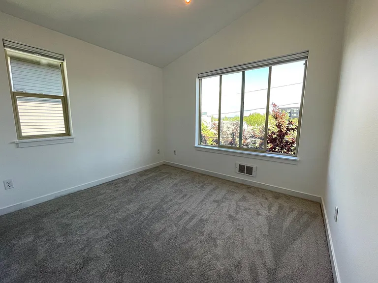second bedroom w/new carpets