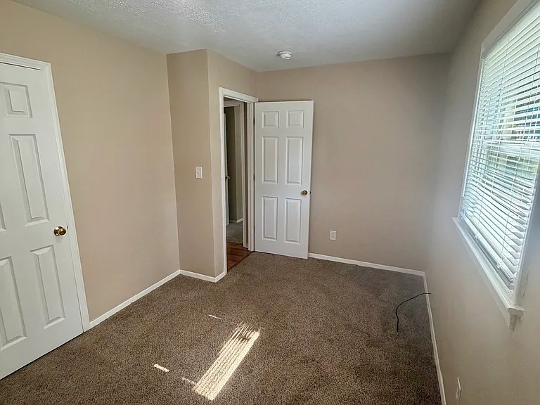 814 Crestwood Ter — Photo 24