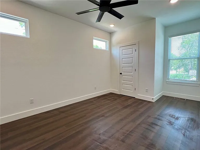 1341 W Hendrix St #2 — Photo 16