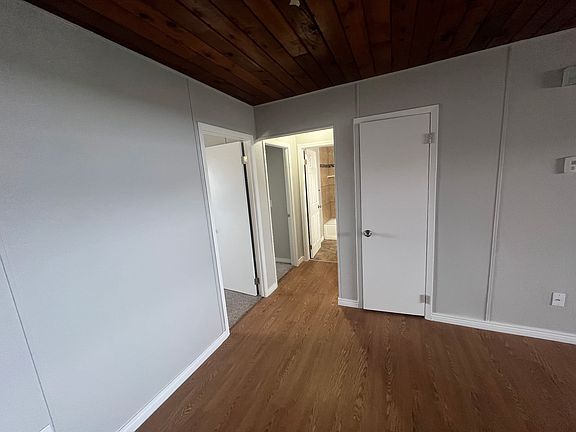 5th image of 305 Cottonwood Ln APT 19