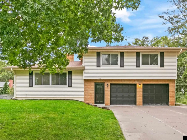 3612 S 106th St, Omaha, NE 68124