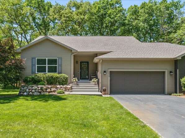 9470 Sassafras Trl, Portage, MI 49002