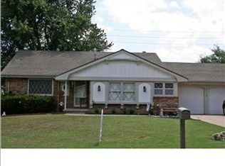 6013 E Perryton St, Bel Aire, KS 67220