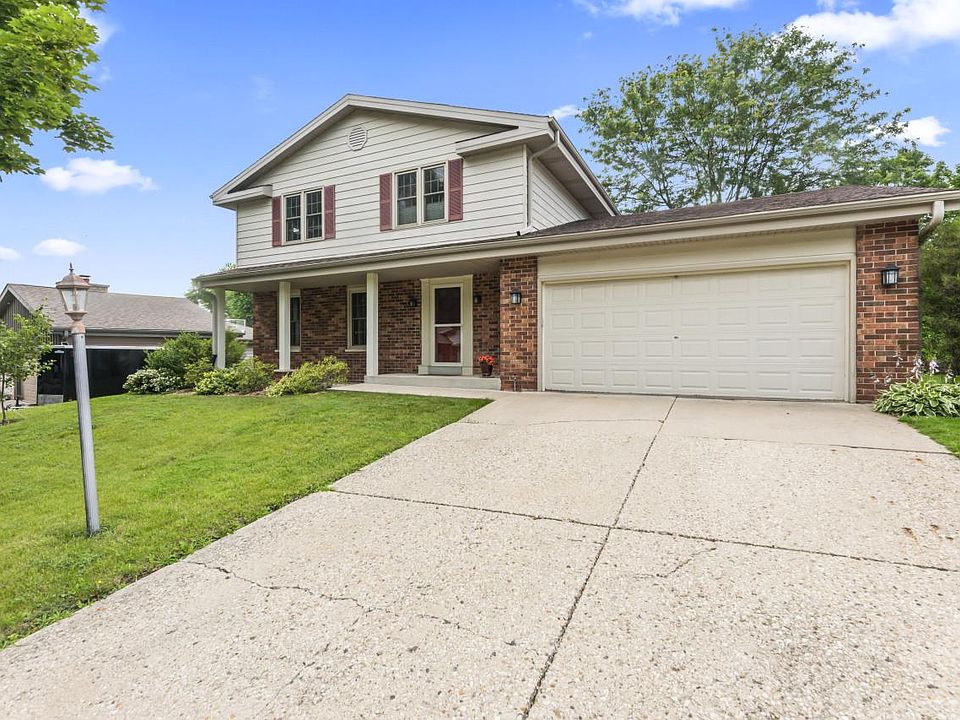 1st image of 2819 Woodridge LANE