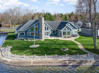 1605 Long Point Dr, Houghton Lake, MI 48629