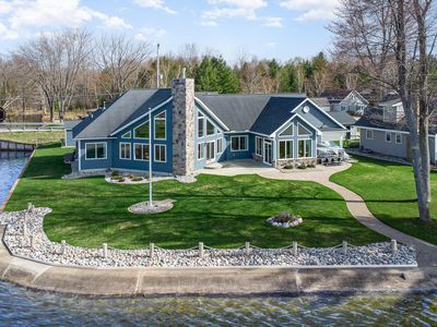 1605 Long Point Dr, Houghton Lake, MI, 48629