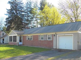 297 West St, Amherst, MA 01002