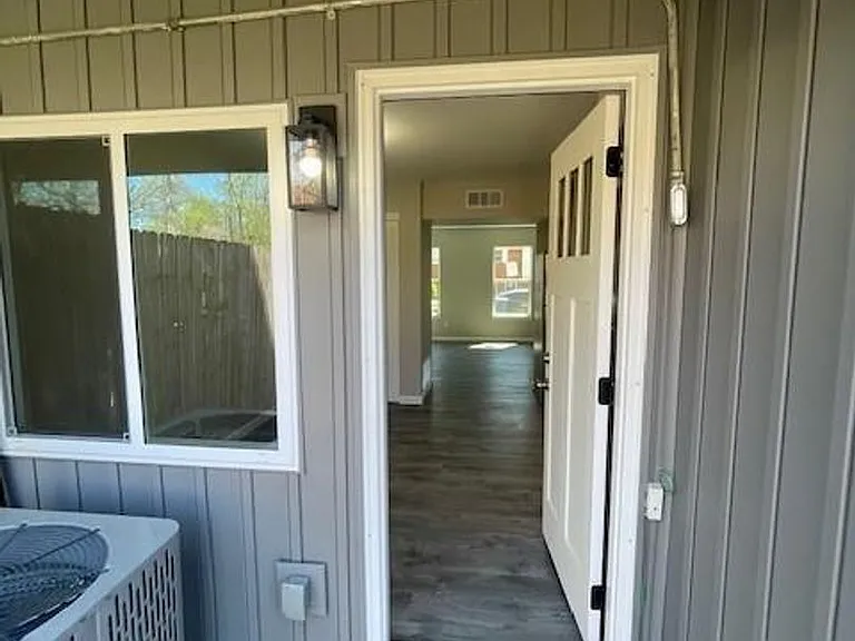 1007 Pine St — Photo 14