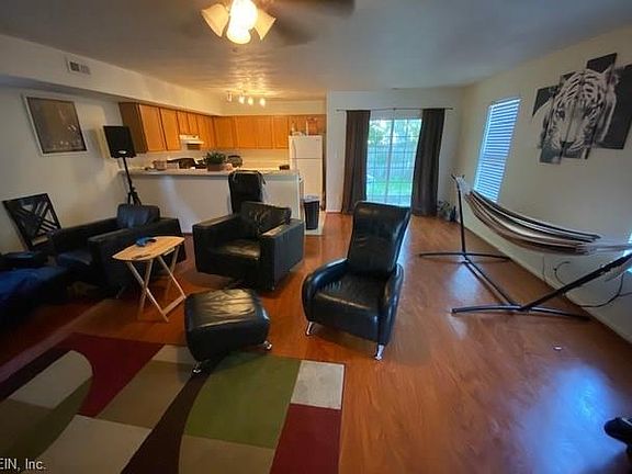 2nd image of 1510 W 41st St