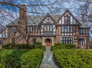 125 Woodstock Ave, Kenilworth, IL 60043