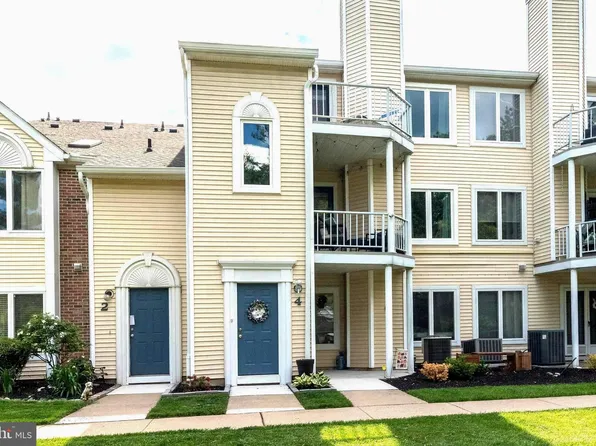 4 Michele Ct #109, Levittown, PA 19057