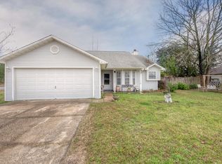 102 Wild Horse Dr, Crestview, FL 32536