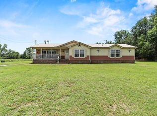 128 E Wichita Ave, Lookeba, OK 73053