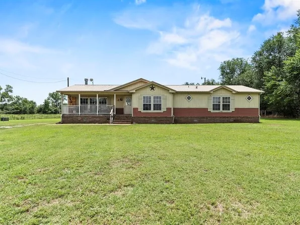 128 E Wichita Ave, Lookeba, OK 73053