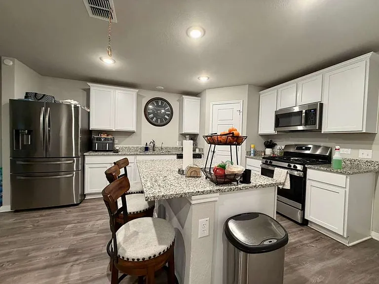 627 Retama Pass — Photo 8
