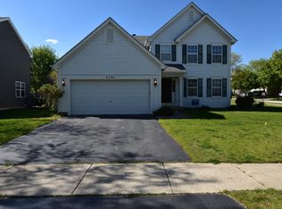 2464 Blue Spruce Ln, Aurora, IL 60502