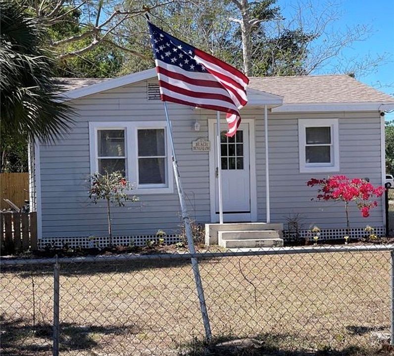 1st image of 26900 N Riverside Dr