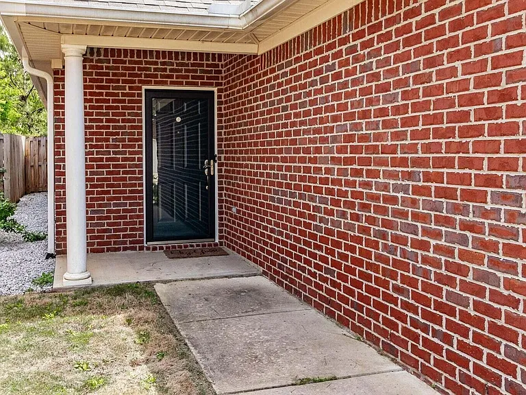 4458 Galway Dr — Photo 6
