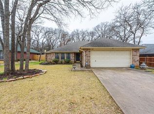 653 Inwood Rd, Azle, TX 76020