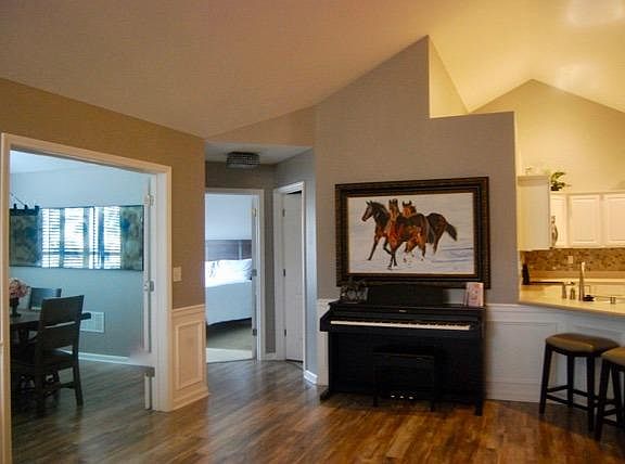 3rd image of 154 Academy Dr